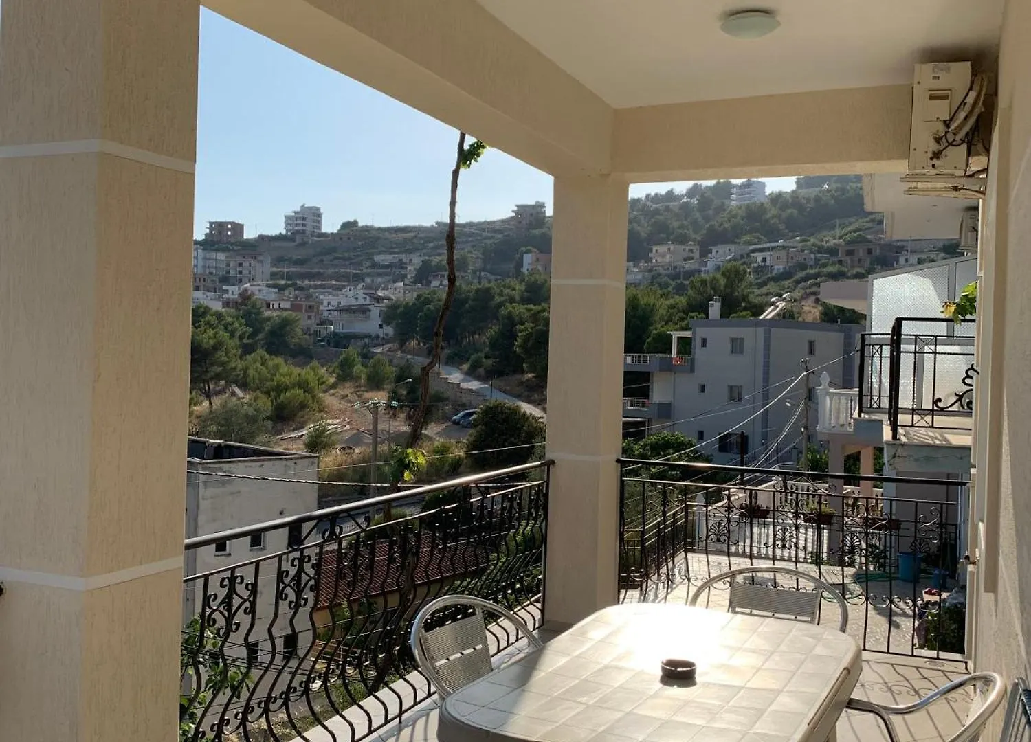 Ylli Cunaj Apartments Саранда Албания